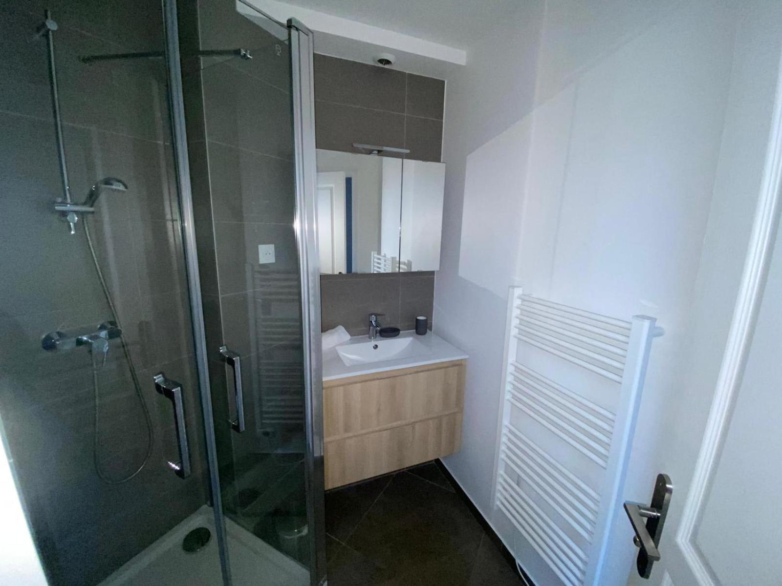 3 Pieces 55m2 Proche Metro - 15 - 4p - Flat-guest Paris